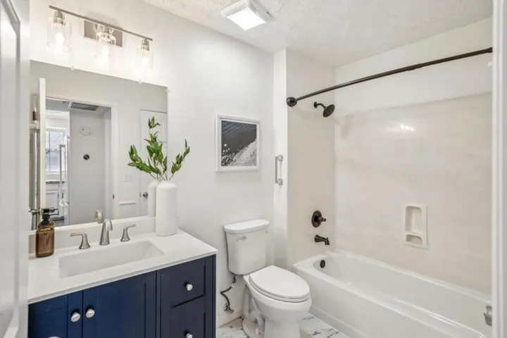 1051 Helm Lane, Foster City, California 94404