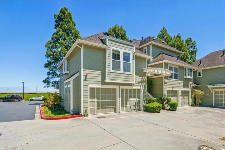 1051 Helm Lane, Foster City, California 94404