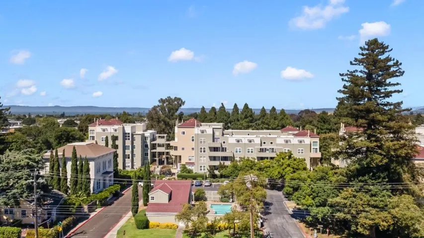 211 S Fremont Street 204, San Mateo, California 94401