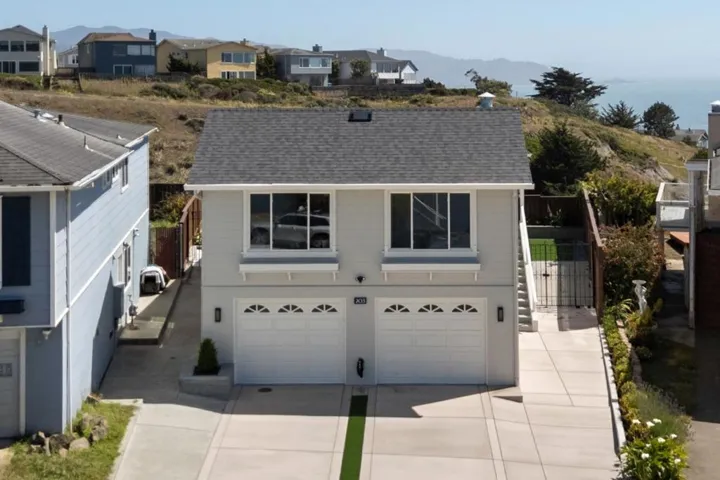 203 Golden Bay Drive, Pacifica, California 94044