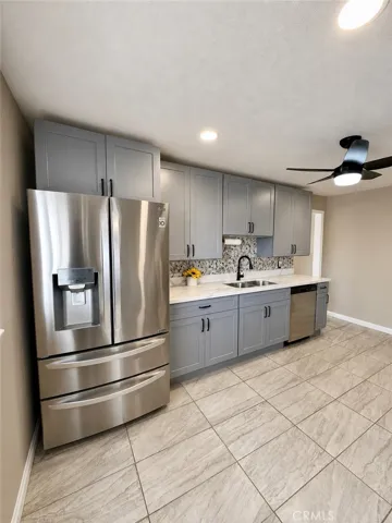 4141 W Broadway, Hawthorne, California 90250