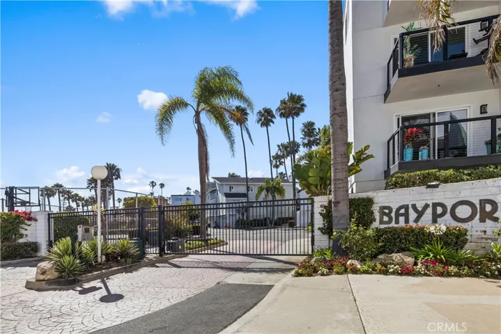 2872 Coast Circle 104, Huntington Beach, California 92649