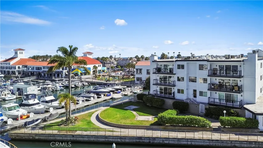 2872 Coast Circle 104, Huntington Beach, California 92649