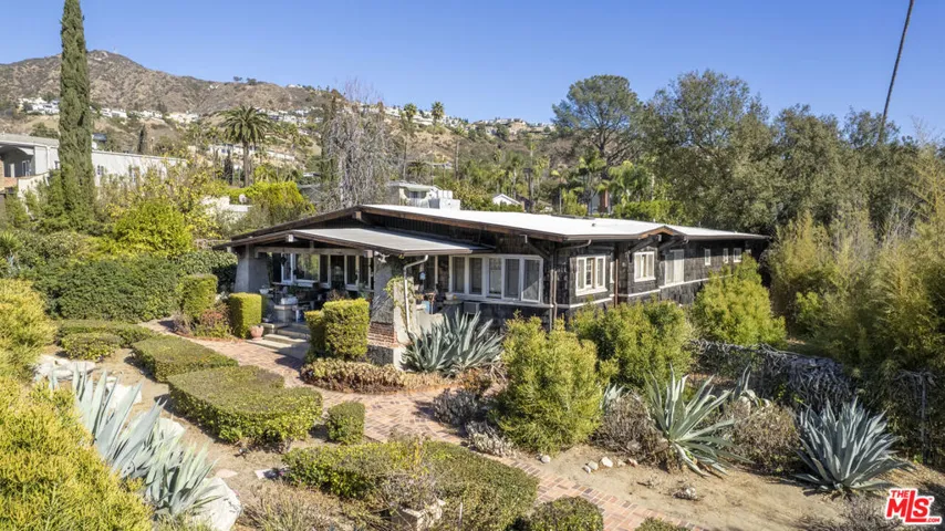 1432 Valley View Road, Glendale, California 91202