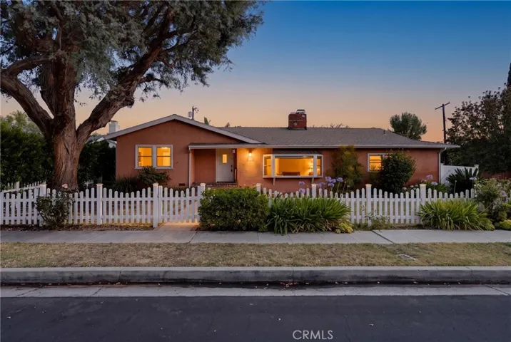 23728 Bessemer, Woodland Hills, California 91367