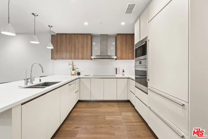 411 S Hamel Road 306, Los Angeles, California 90048