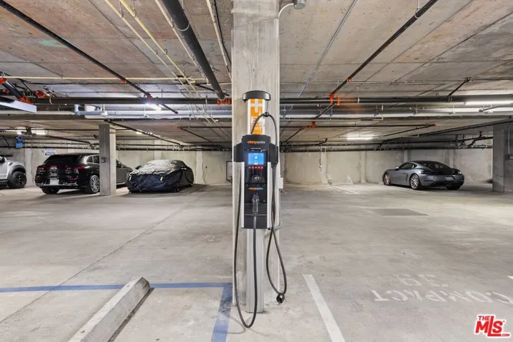 411 S Hamel Road 306, Los Angeles, California 90048