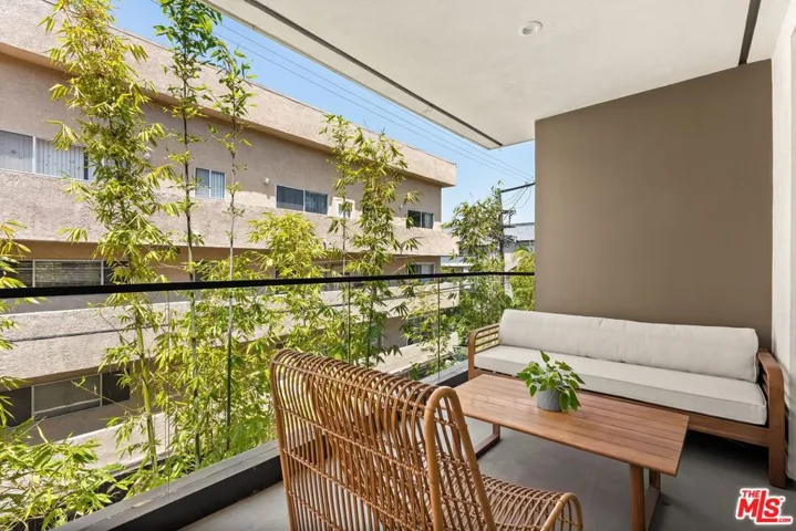 411 S Hamel Road 306, Los Angeles, California 90048