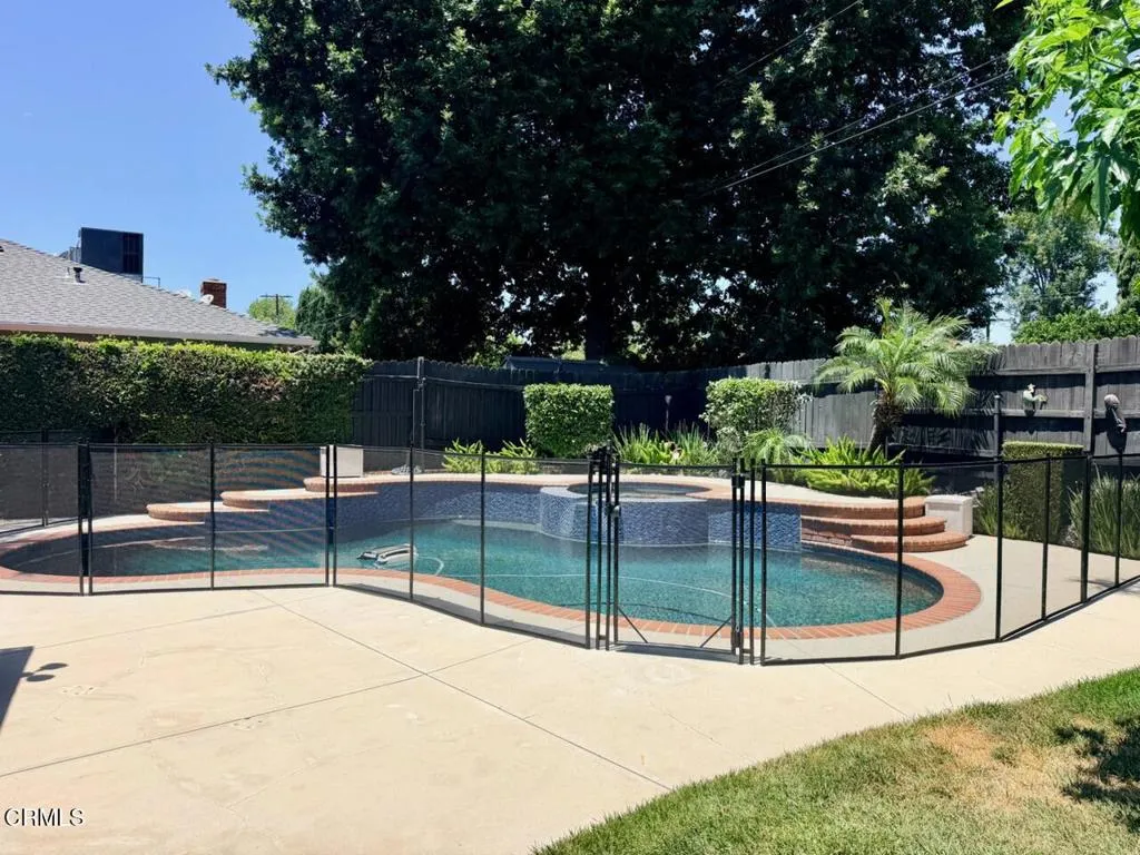 Pool pic with fence