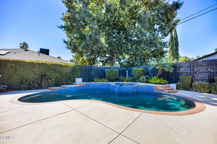 pebble tec pool and Jacuzzi