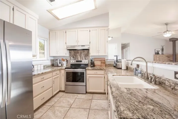 50616 Woodside Lane, Oakhurst, California 93644