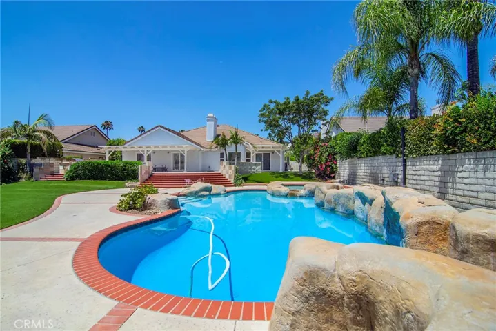 9618 Kentland Avenue, Chatsworth, California 91311
