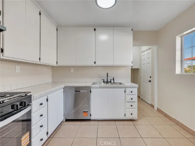 16754 Merrill Street, Victorville, California 92395
