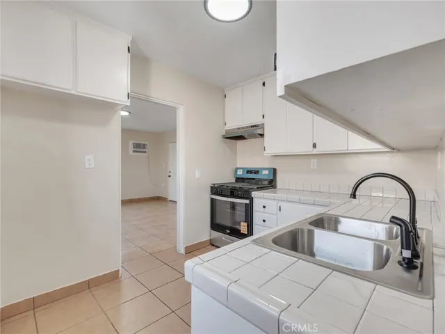 16754 Merrill Street, Victorville, California 92395