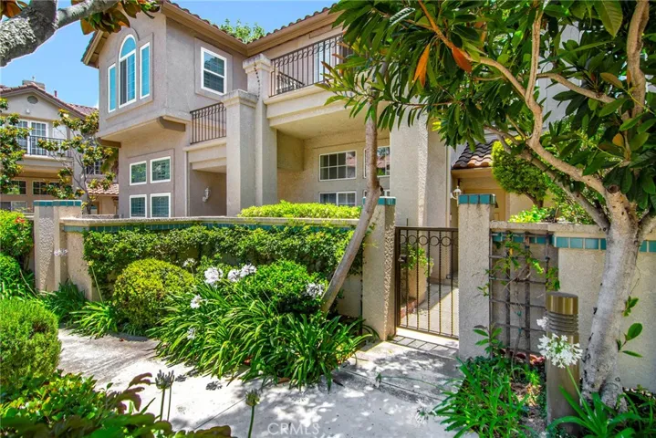 618 Warwick Avenue, Thousand Oaks, California 91360