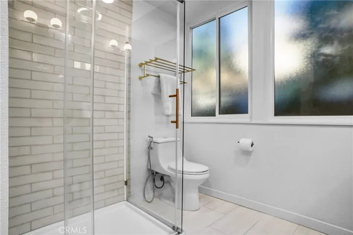 25136 Avenida Rondel, Valencia, California 91355