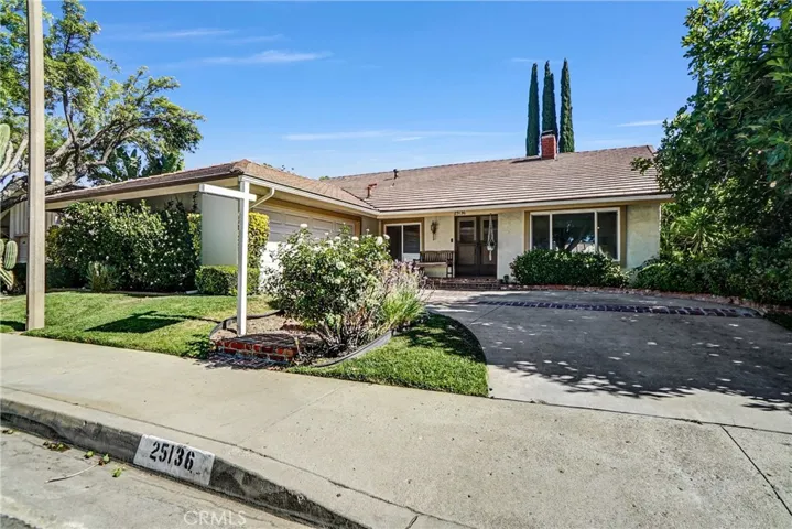25136 Avenida Rondel, Valencia, California 91355
