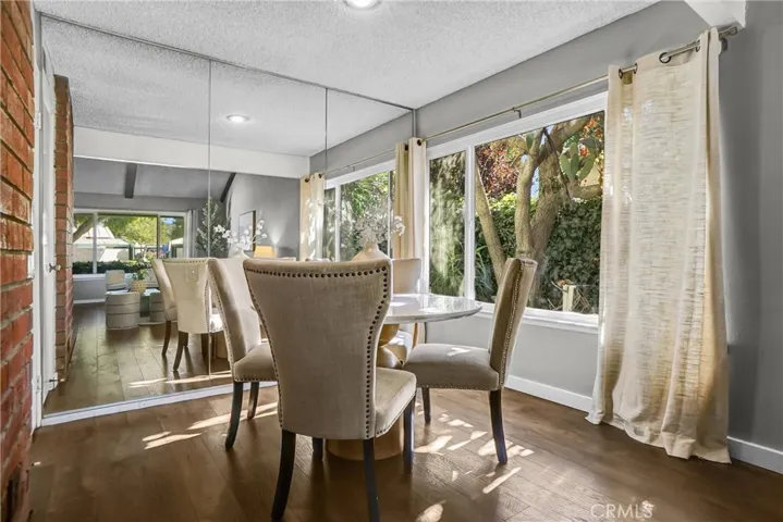 25136 Avenida Rondel, Valencia, California 91355