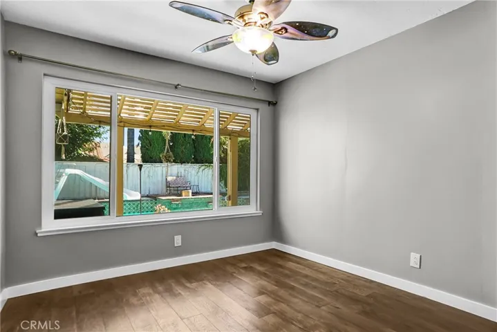 2nd bedroom