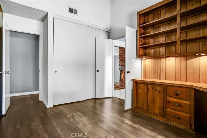 25136 Avenida Rondel, Valencia, California 91355