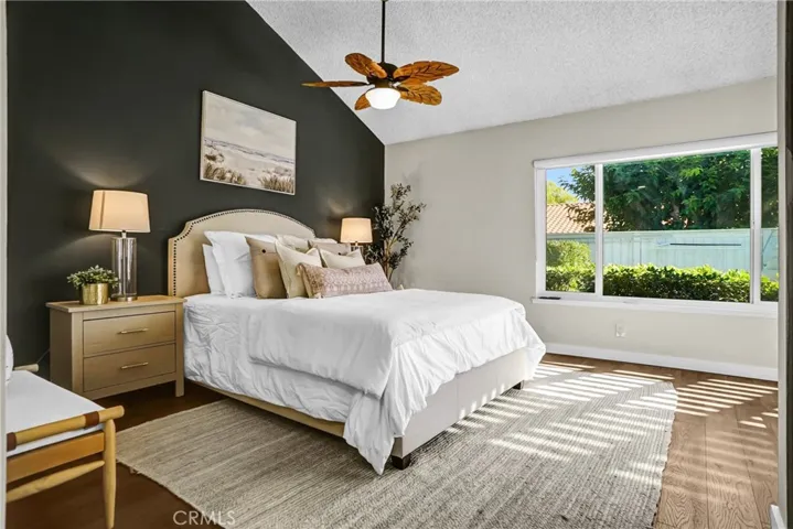 25136 Avenida Rondel, Valencia, California 91355
