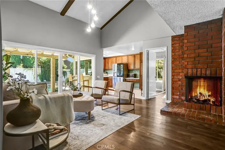 25136 Avenida Rondel, Valencia, California 91355