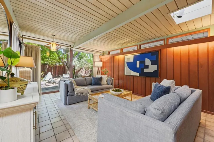 370 Shasta Drive, Palo Alto, California 94306