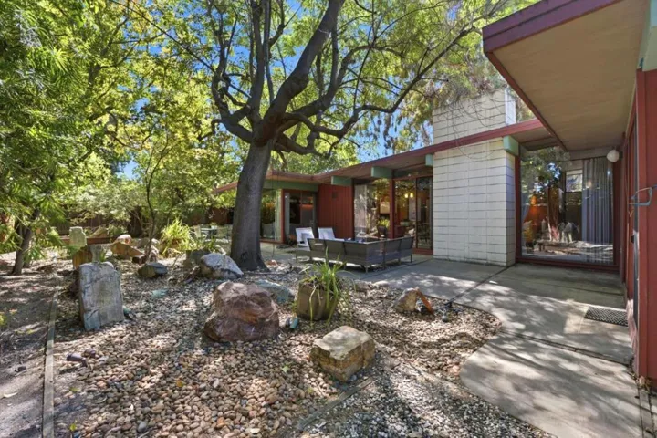 370 Shasta Drive, Palo Alto, California 94306