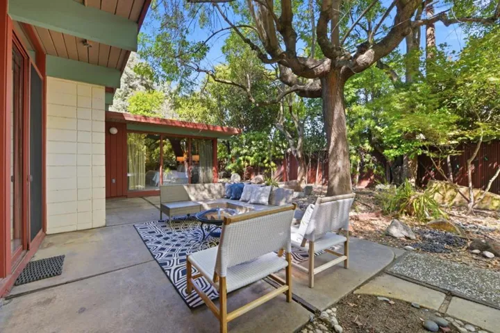 370 Shasta Drive, Palo Alto, California 94306
