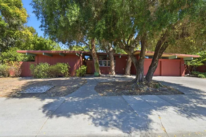 370 Shasta Drive, Palo Alto, California 94306