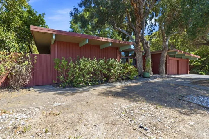 370 Shasta Drive, Palo Alto, California 94306