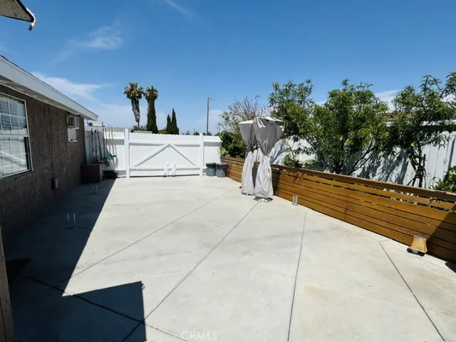 Spacious RV parking available.
