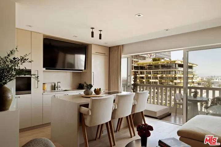 999 N Doheny Drive 807, West Hollywood, California 90069