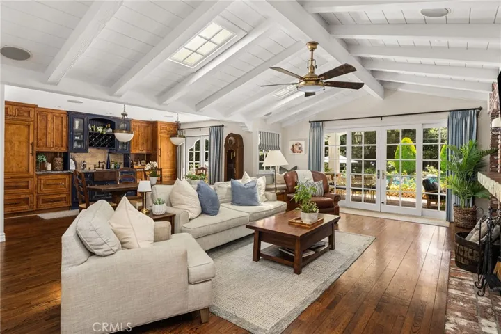 2162 Racquet Hill, North Tustin, California 92705