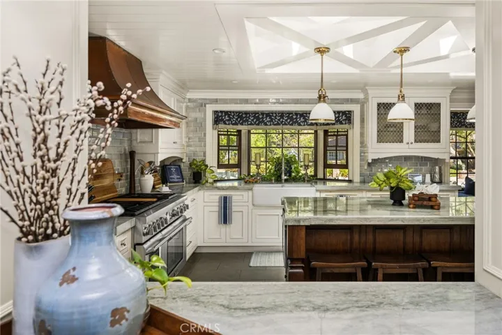2162 Racquet Hill, North Tustin, California 92705