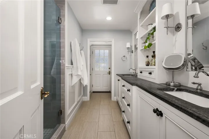 2162 Racquet Hill, North Tustin, California 92705
