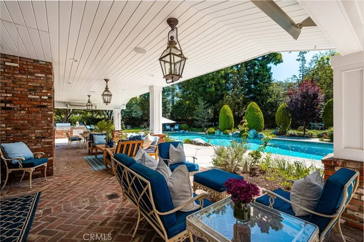 2162 Racquet Hill, North Tustin, California 92705