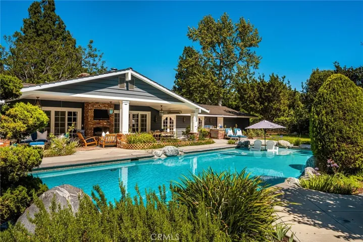 2162 Racquet Hill, North Tustin, California 92705