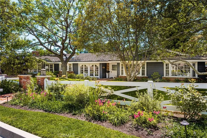 2162 Racquet Hill, North Tustin, California 92705
