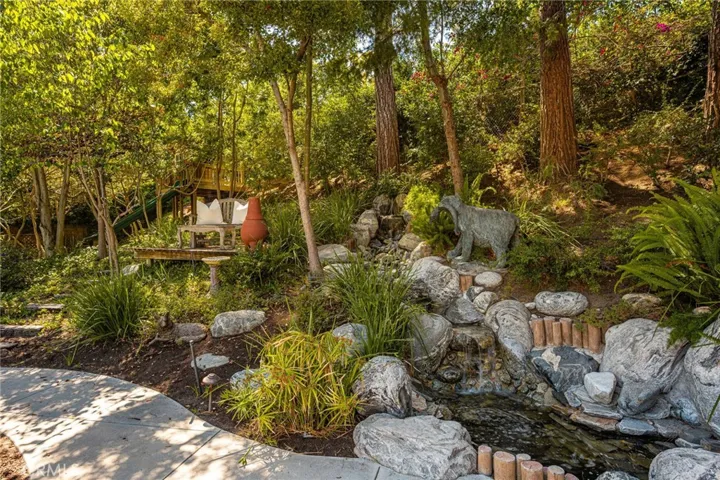 2162 Racquet Hill, North Tustin, California 92705