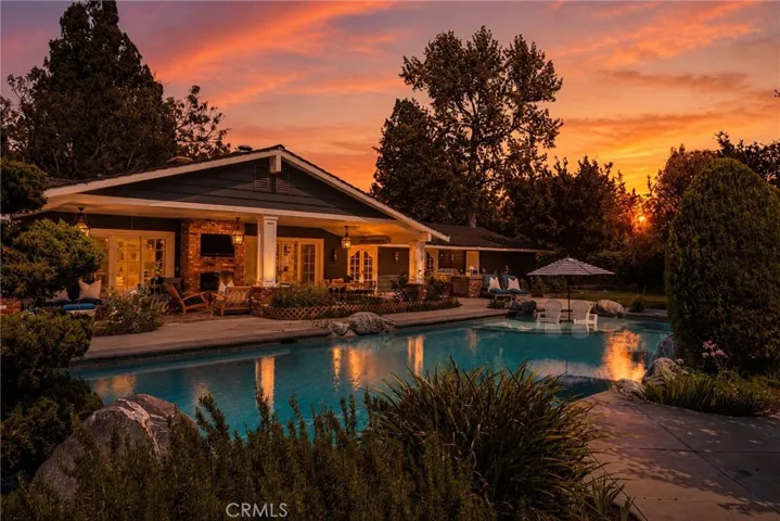 2162 Racquet Hill, North Tustin, California 92705