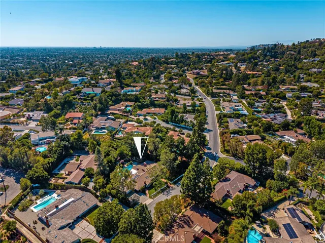 2162 Racquet Hill, North Tustin, California 92705