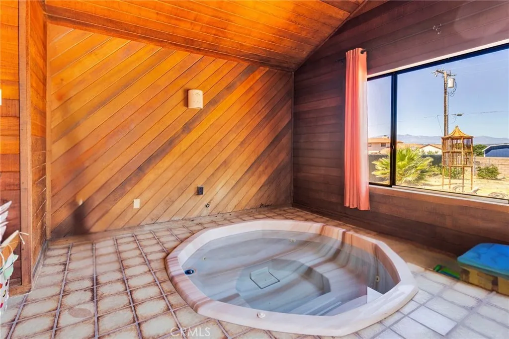 Private Spa Room - Connect to Primary Bedroom