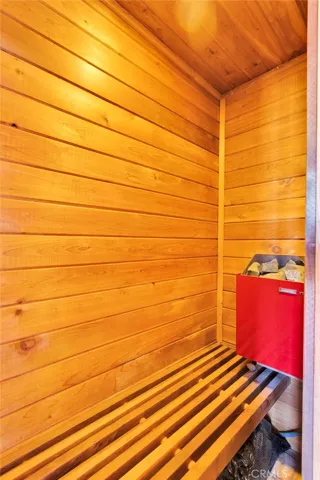 Hot Rocks Sauna