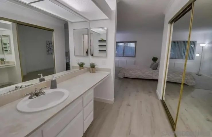10350 Caminito Cuervo 114, San Diego, California 92108