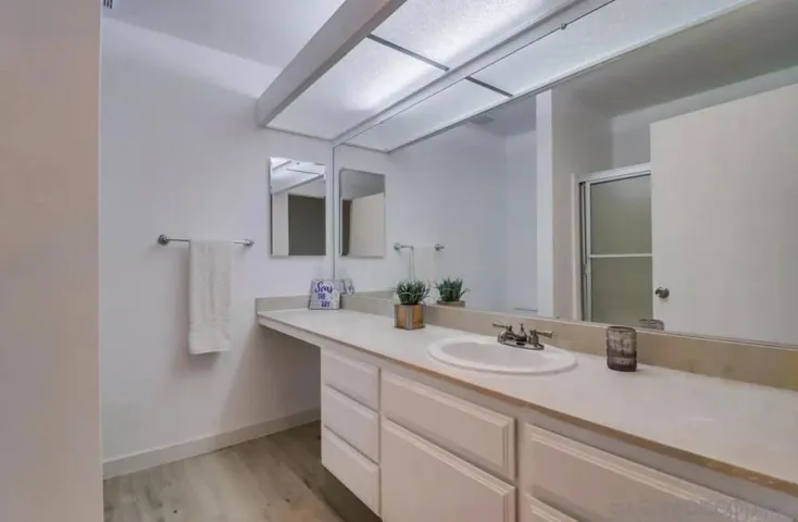10350 Caminito Cuervo 114, San Diego, California 92108