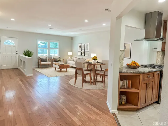 5857 Balcom Avenue, Encino, California 91316
