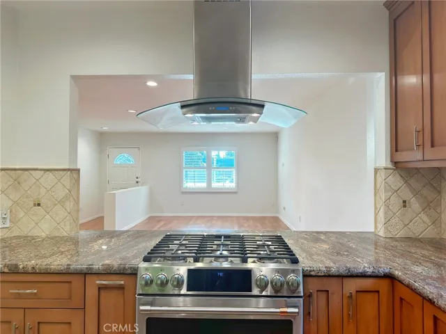 5857 Balcom Avenue, Encino, California 91316