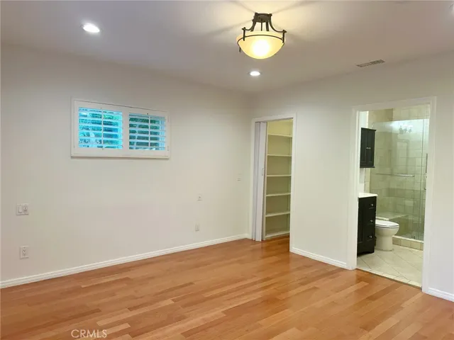 5857 Balcom Avenue, Encino, California 91316