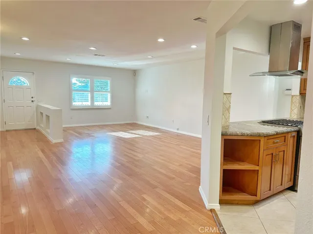 5857 Balcom Avenue, Encino, California 91316